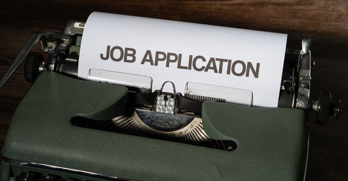 Cách dùng AI để viết CV — Những gì AI làm được và những gì bạn vẫn phải tự làm