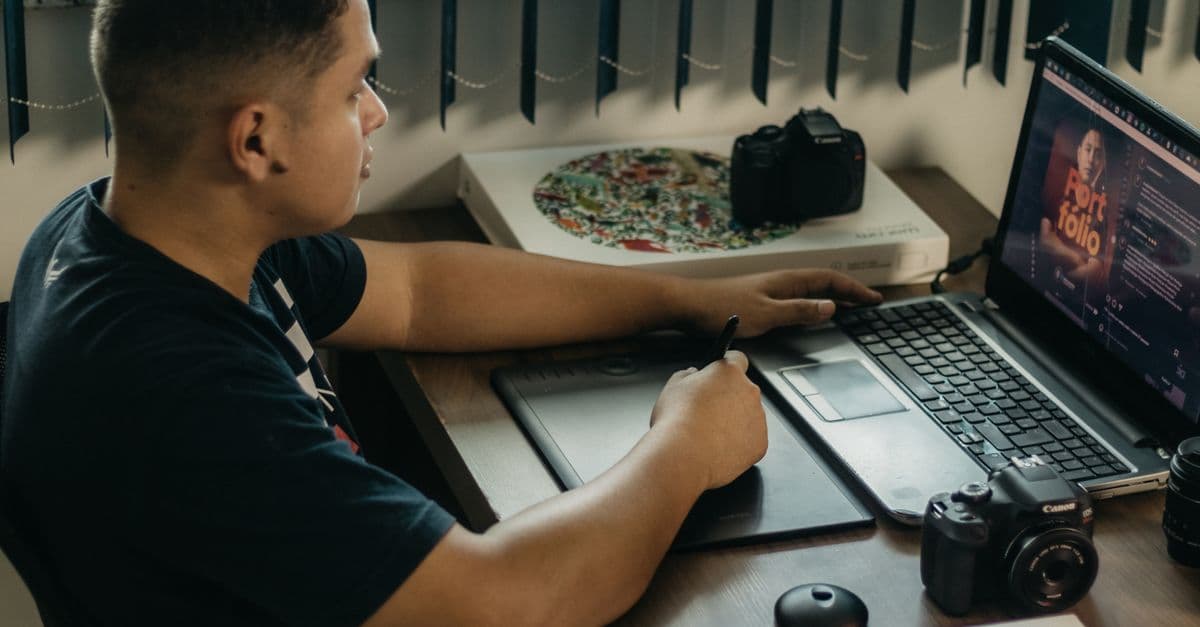 Portfolio online cho người làm sáng tạo — Behance, GitHub hay website cá nhân, cái nào tốt hơn?