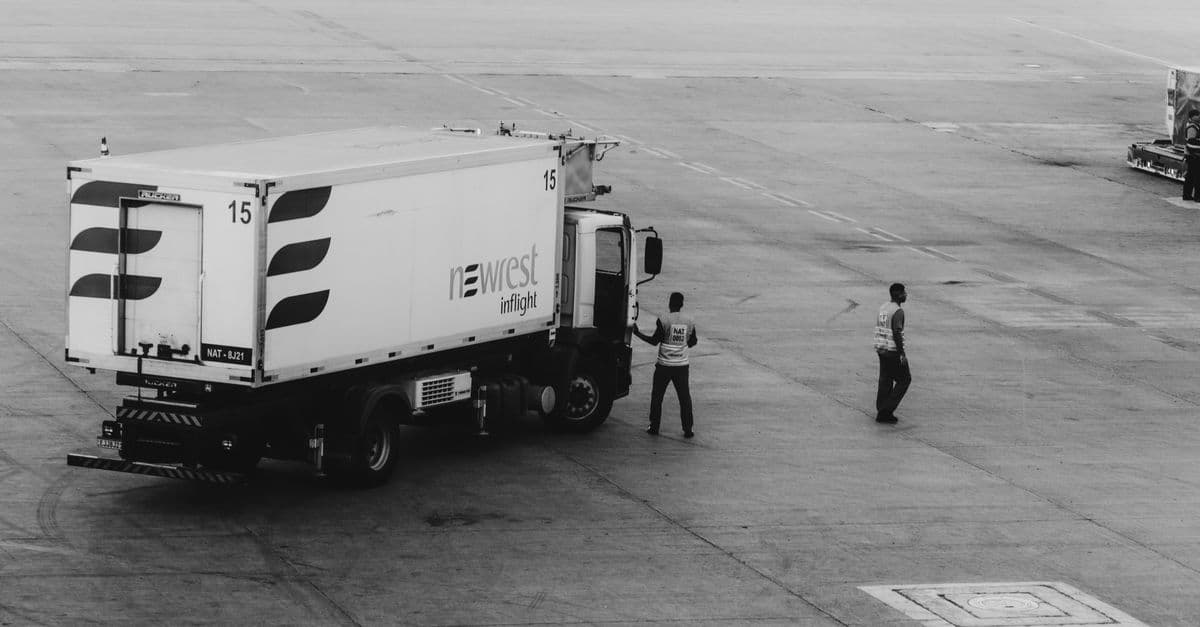 Cách viết CV ngành vận tải và giao nhận — Logistics coordinator và driver manager cần gì trong hồ sơ?
