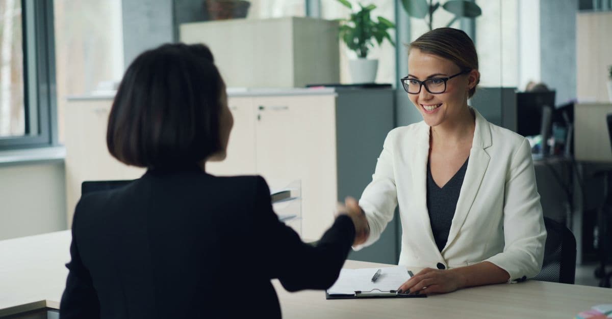 Mẫu CV cho vị trí nhân viên kinh doanh B2B — Cấu trúc nào thể hiện rõ năng lực bán hàng?